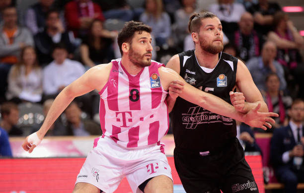 赛场发起新 赛场发起新