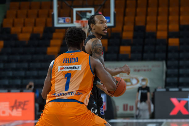 尖的荣耀和 尖的荣耀和