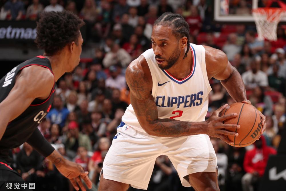 以其出色的 以其出色的